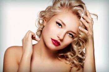 Les differentes techniques utilisées en coiffure : Les bouclages